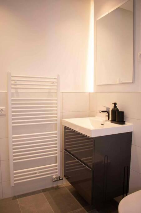 Apartmán Luxury Cozy 2 Bdr Downtown Apt.1